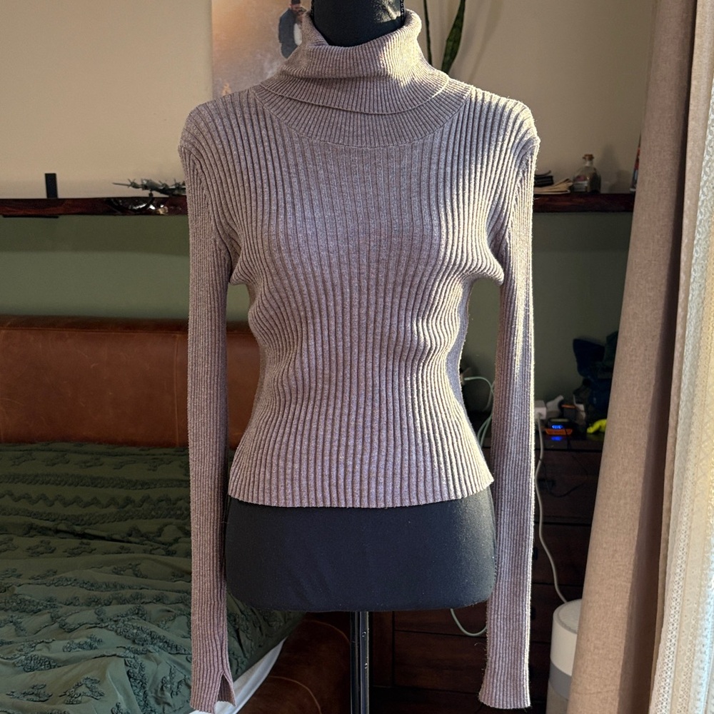 Vici Women's Ribbed Turtleneck Sweater - Taupe/Brown